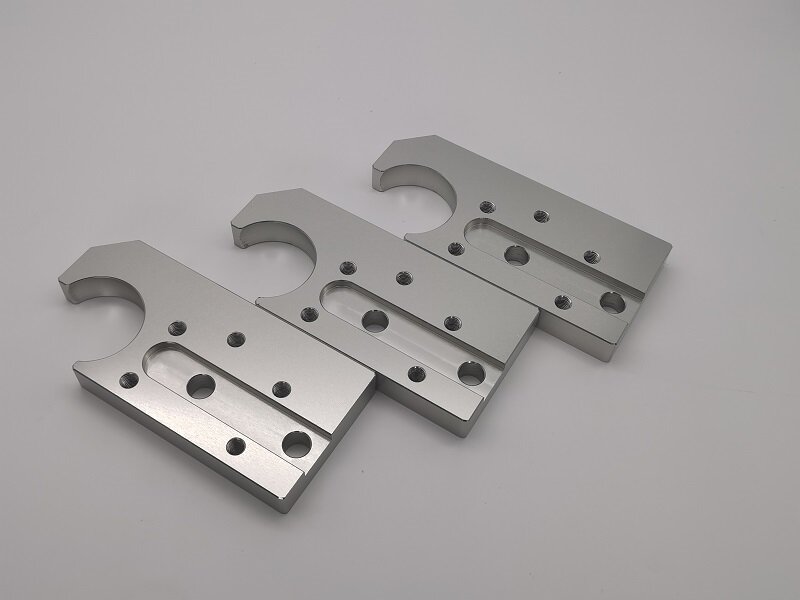 CNC -koneistuslaakeri