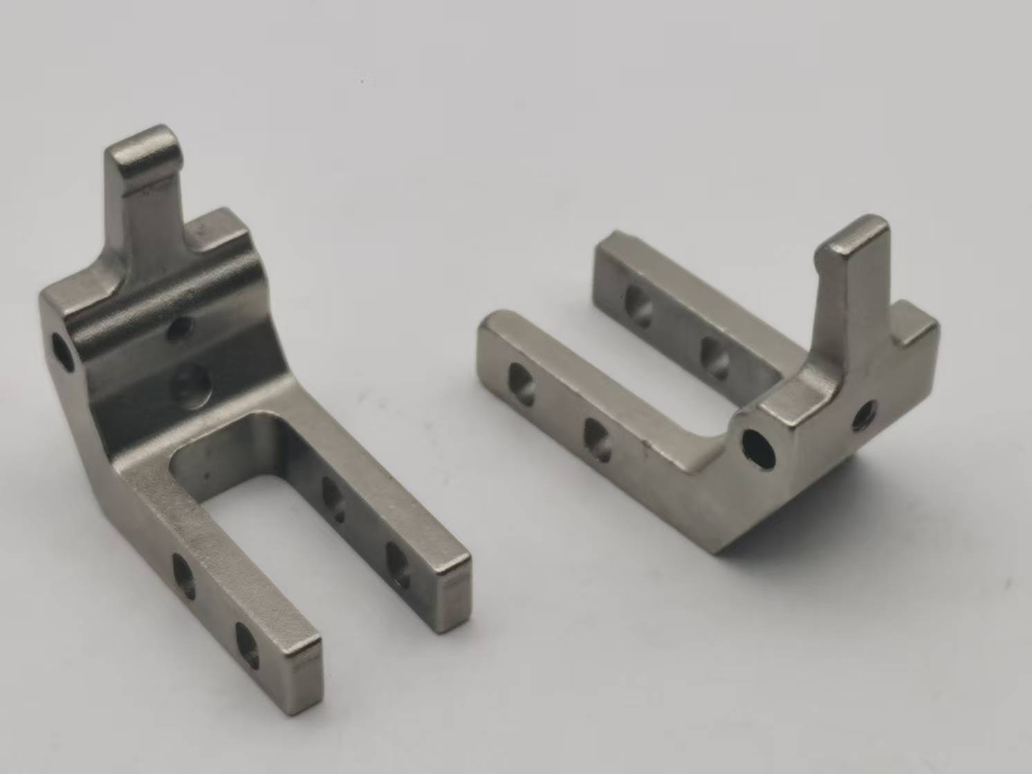 Investointivalu metalliseosteräs, automaattinen kääntövipu